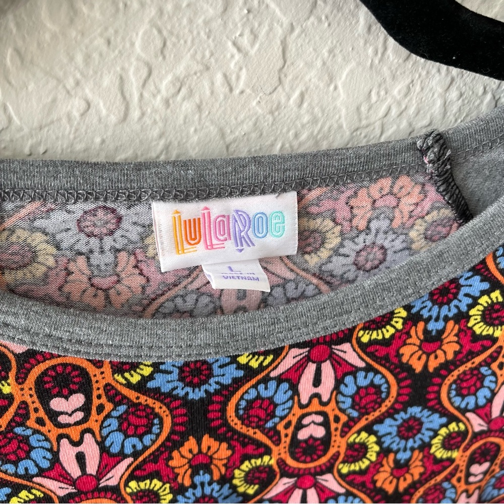Lularoe Randy Top - Picture 5 of 5